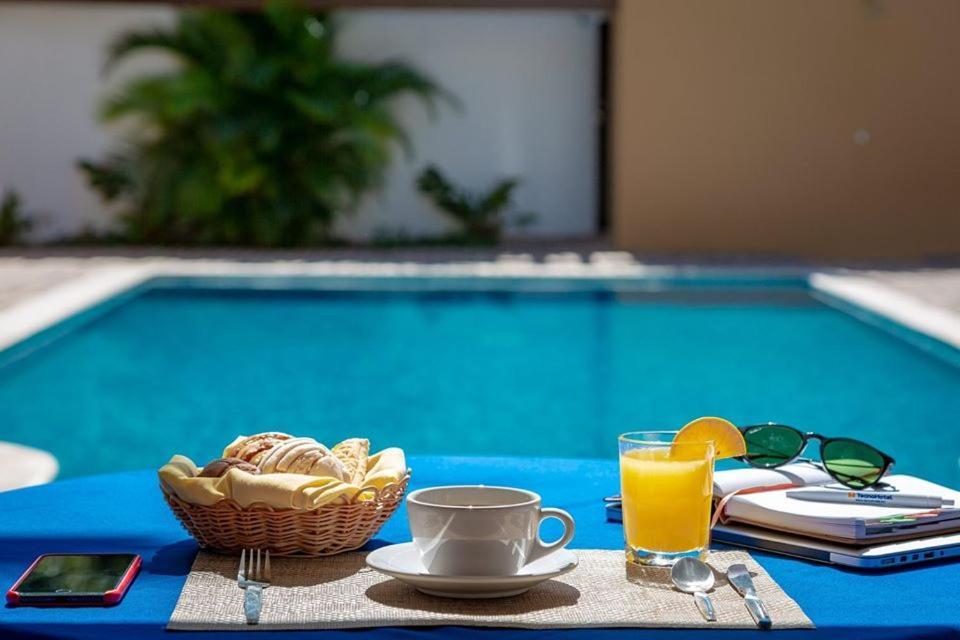 Tecnohotel Itzaes Merida