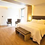Hotel Plaza By Kavia