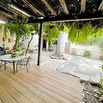 House Dzalbay Santa Lucia With Hot Tub