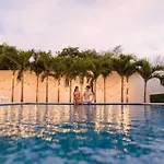 Hotel & Suites Yuca Ville Siglo XXI