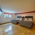 Hotel Santiago