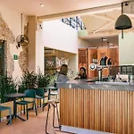 Hostik Hostal