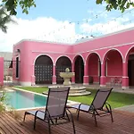 La Casa Rosa