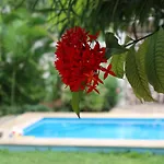 Hotel Aries Y Libra