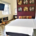 Hotel Urban