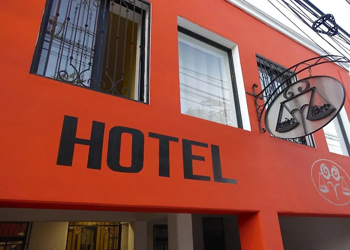 Hotel Aries Y Libra