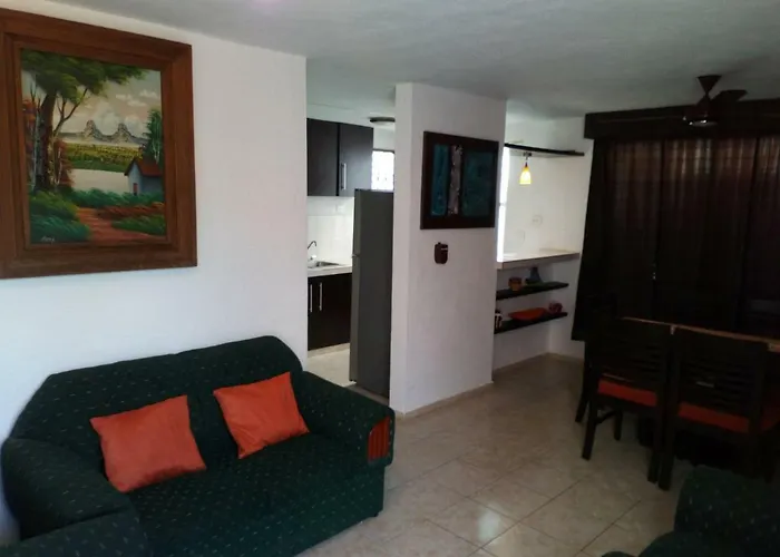 Casa Holly Caucel