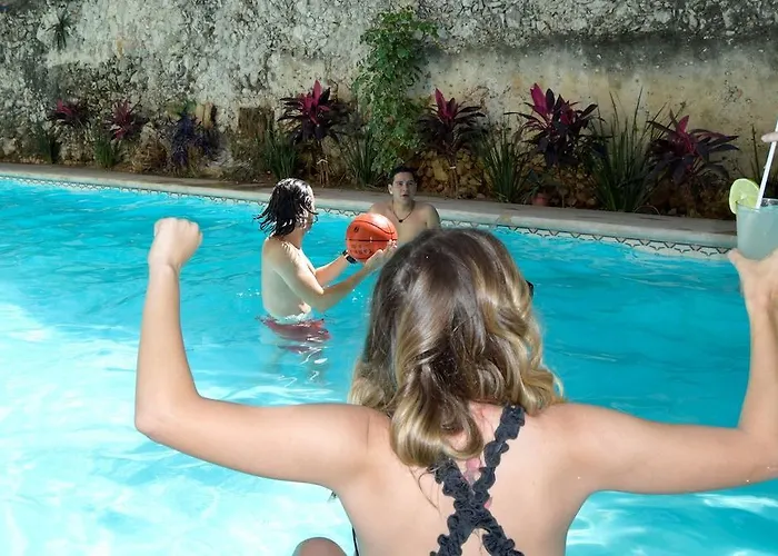 Siesta Fiesta Hotel & Hostel