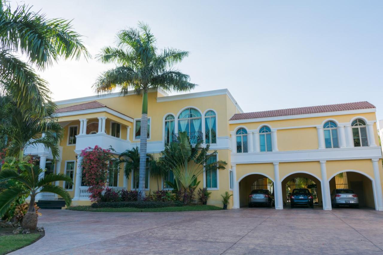 Boutique Mansión La Ceiba *