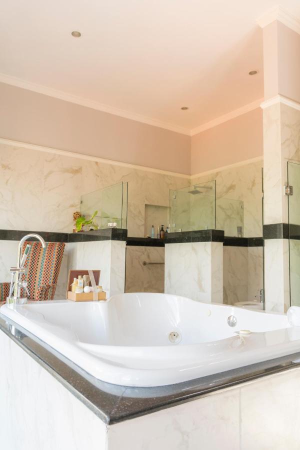 Boutique Mansion La Ceiba Hotel