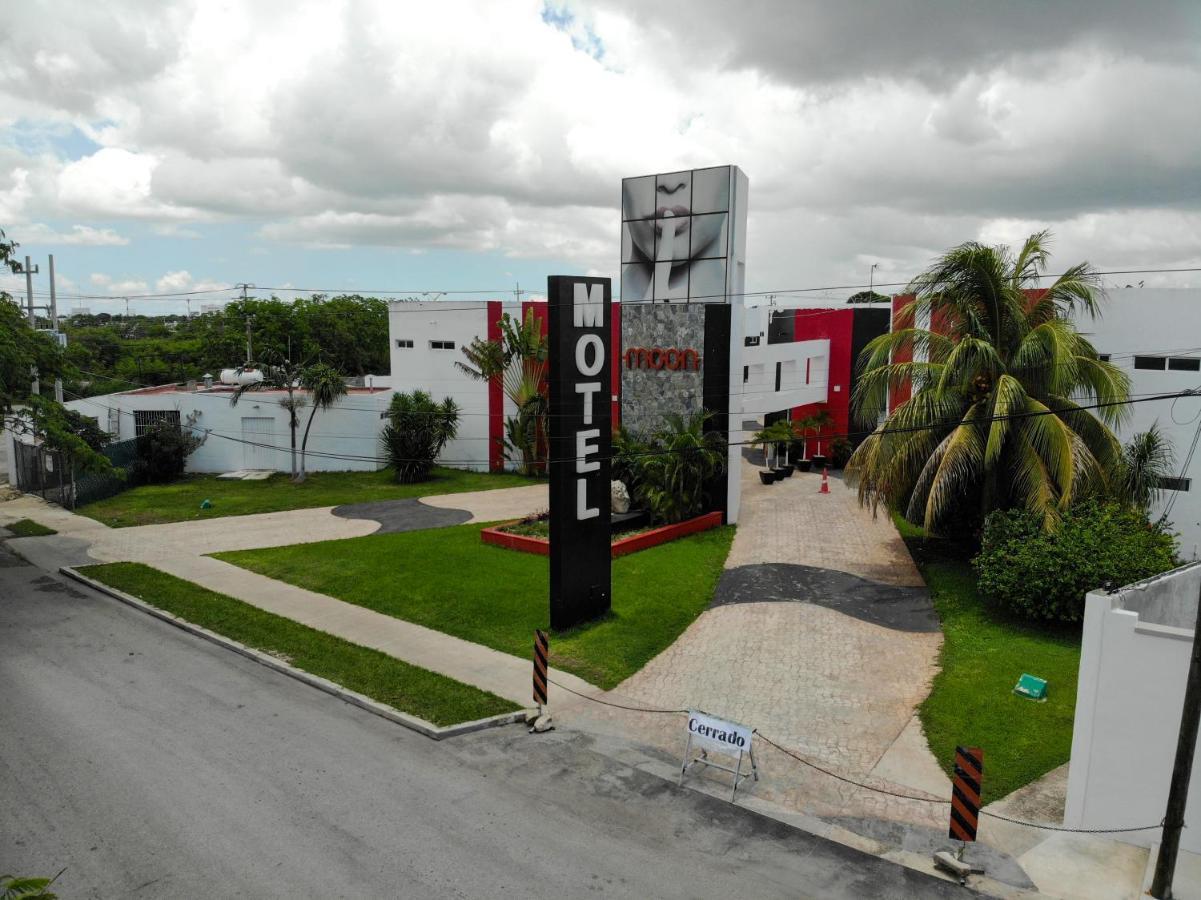 Hotel Moon *