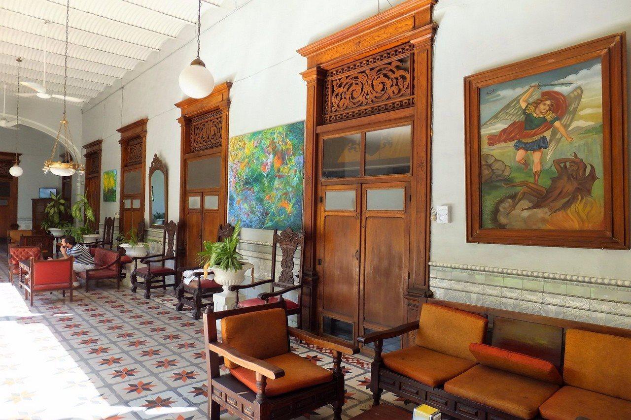 Toledo & Galeria Hotel