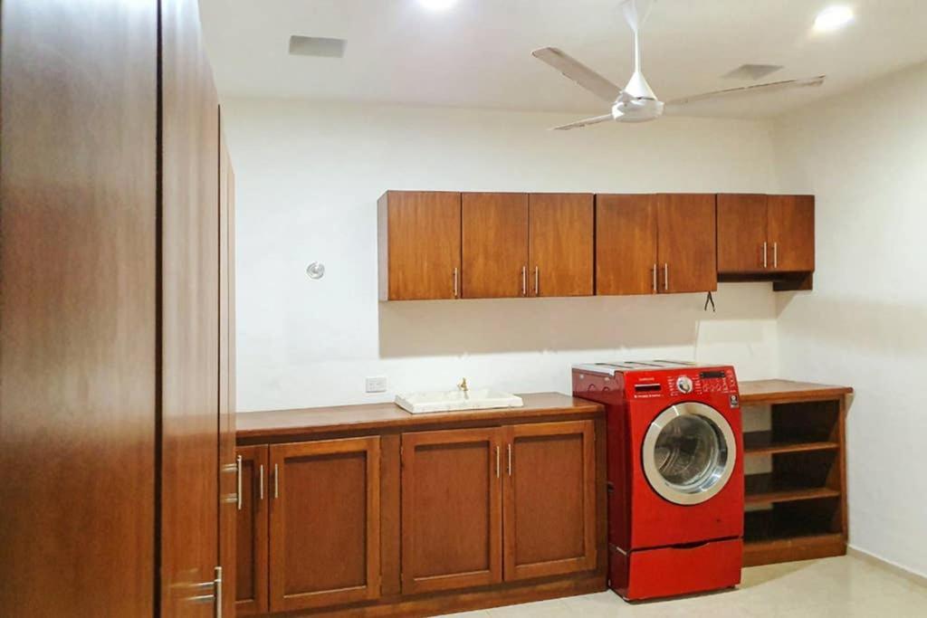 Casa Hector, Con Jacuzzi, Cerca Del Foro Gnp. Holiday home