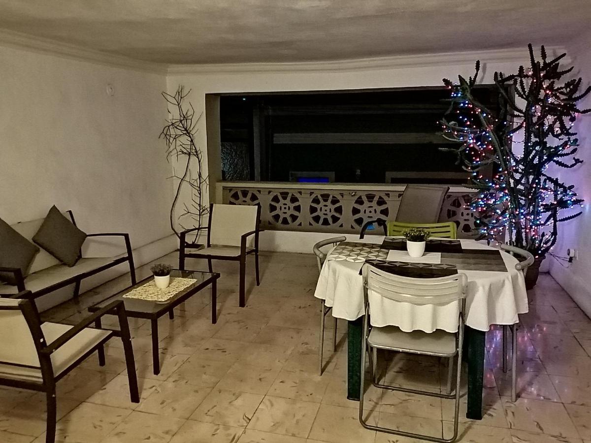 Mi Ca-sa En *