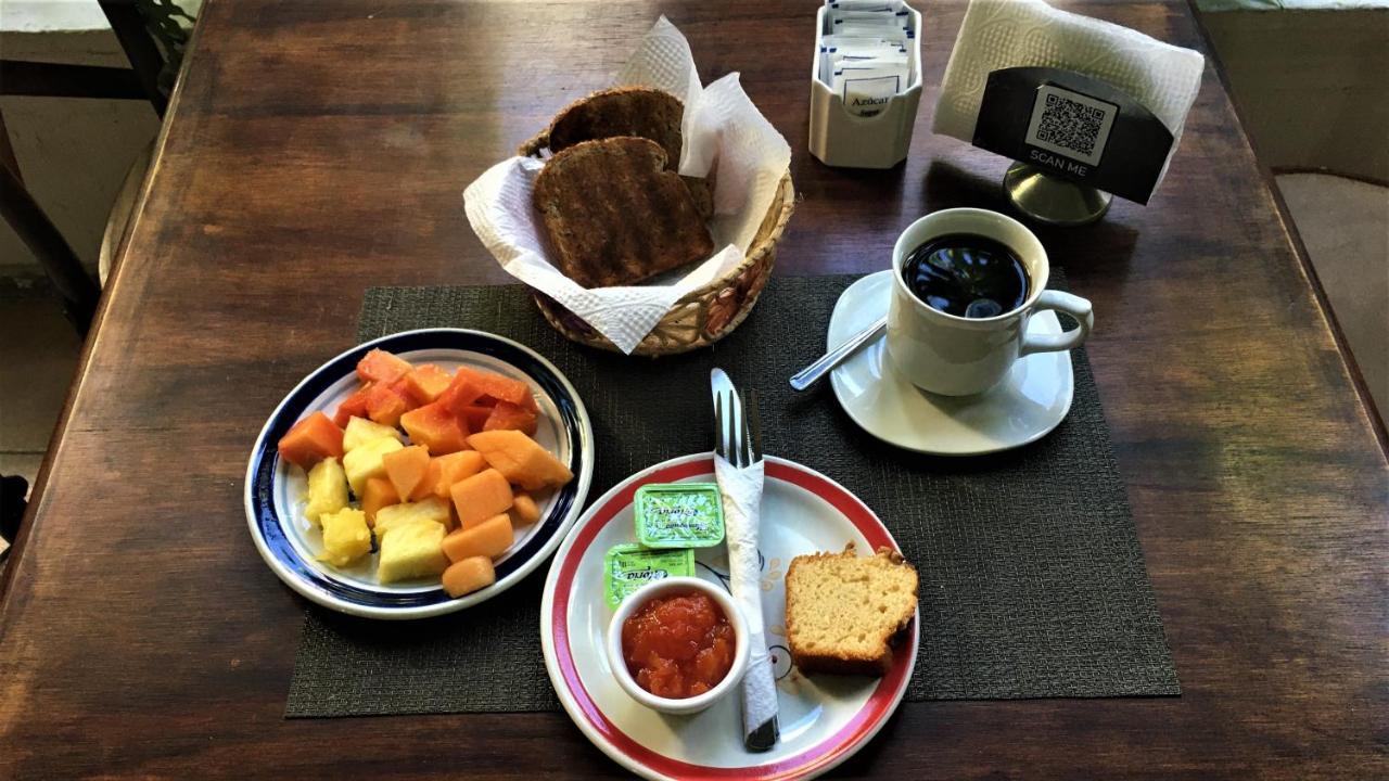Hotel Santa Ana 3*