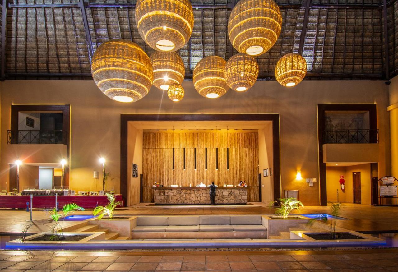 Hotel Reef Yucatan & Convention Center 3*