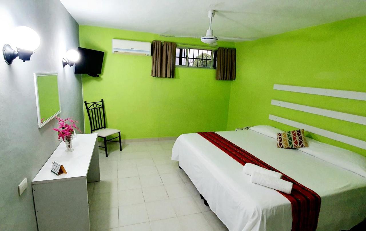 Hotel De La 60
