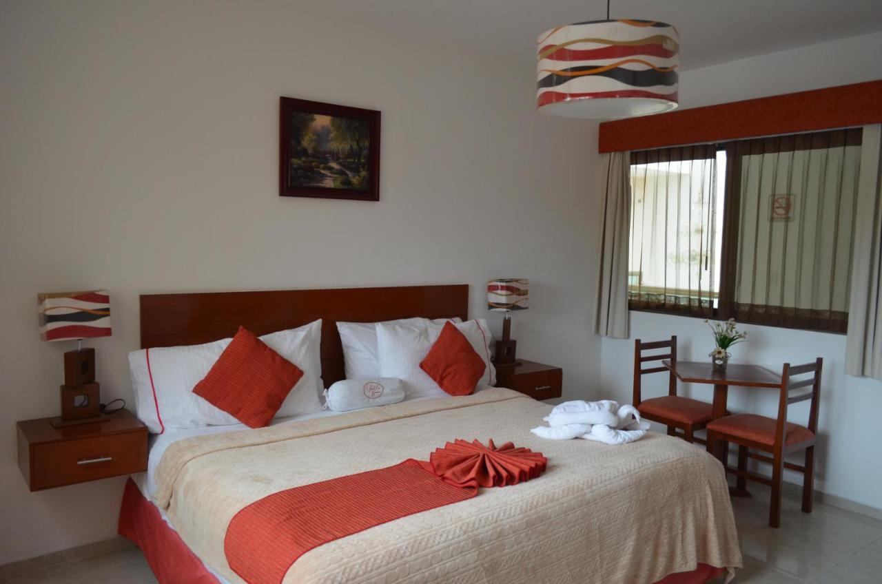 Hotel Real Mercedes 4*