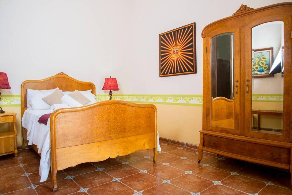 Casa De Las Columnas Una Experiencia De Otra Epoca Holiday home
