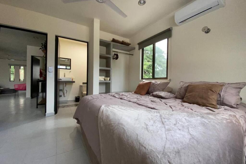 Apartamento Departamento en “Casa Livia”, piscina y jardín.