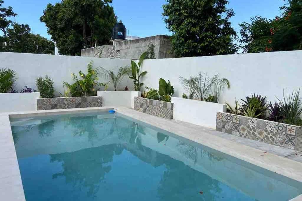 Departamento en “Casa Livia”, piscina y jardín. Apartamento Mérida