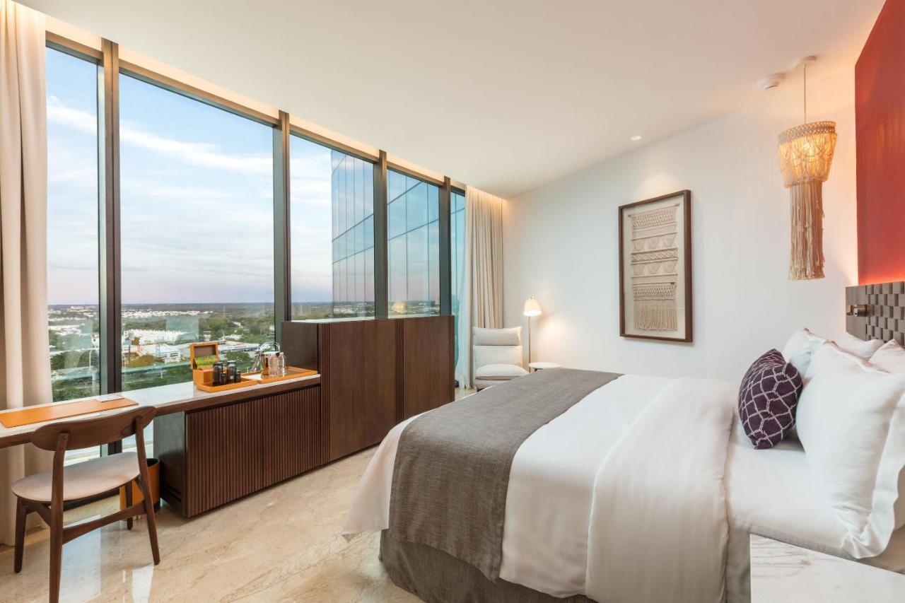 Hotel Camino Real