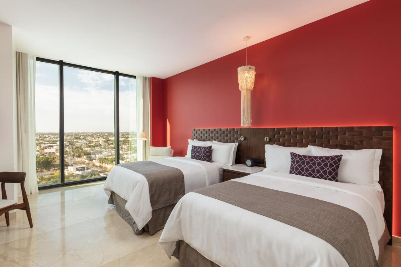 Camino Real Hotel