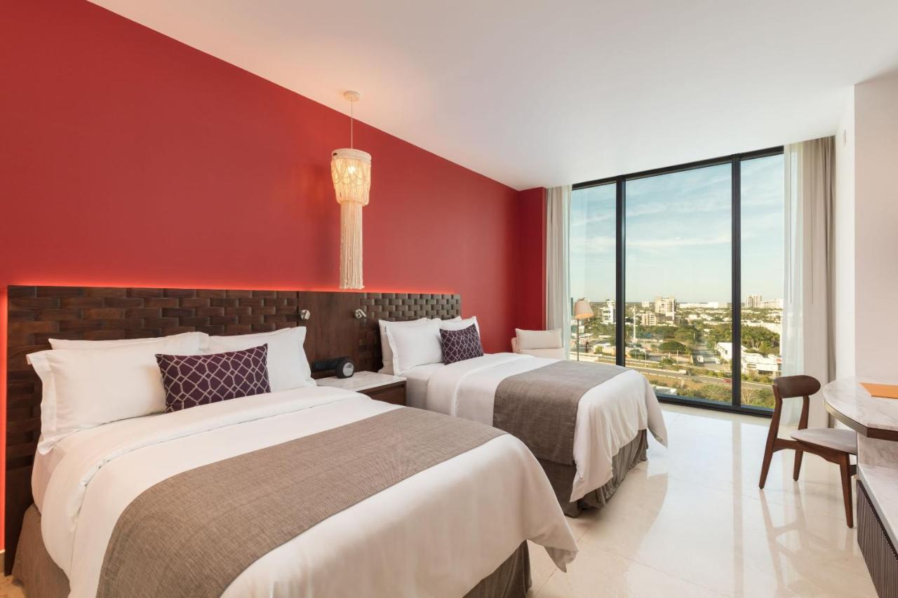 Hotel Camino Real 5*