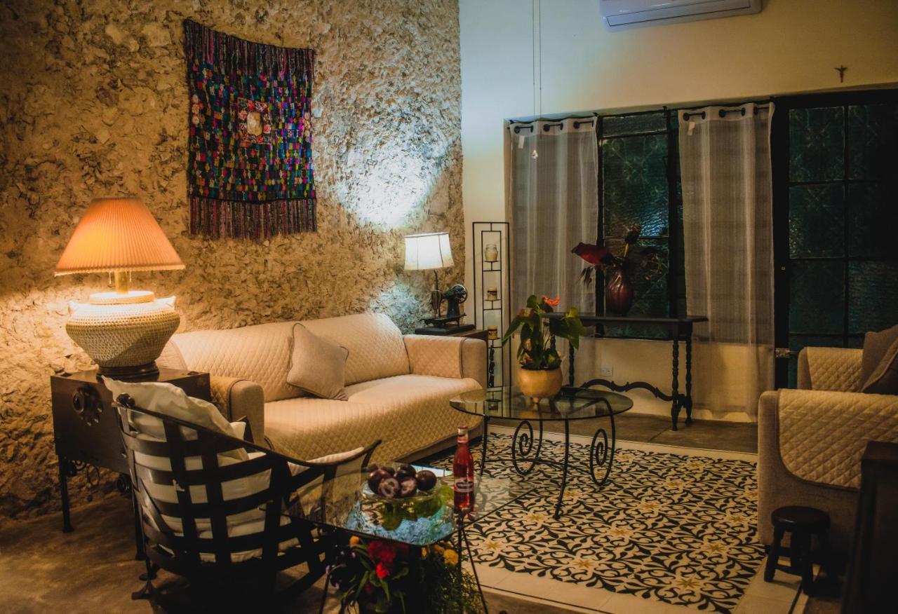 Casa Del Prado Villa *