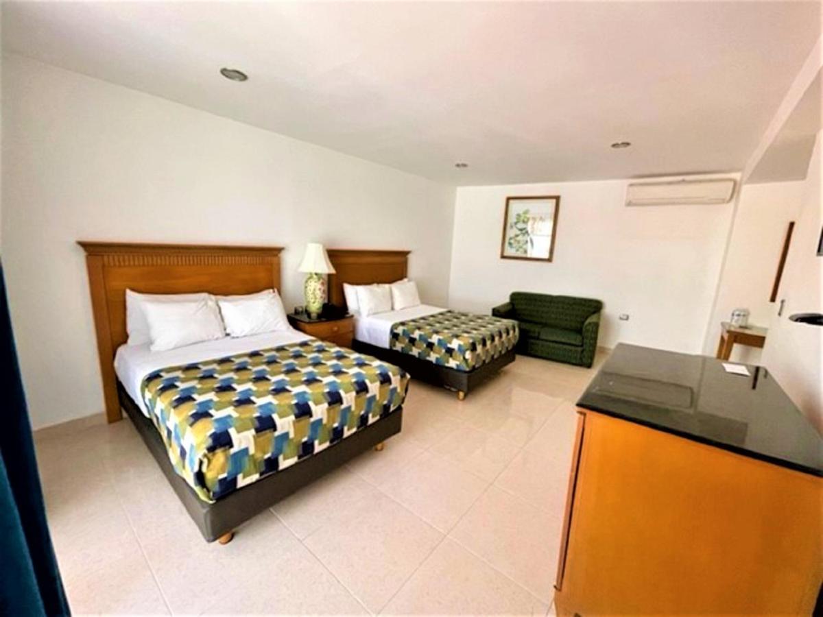 Hotel Embajadores
