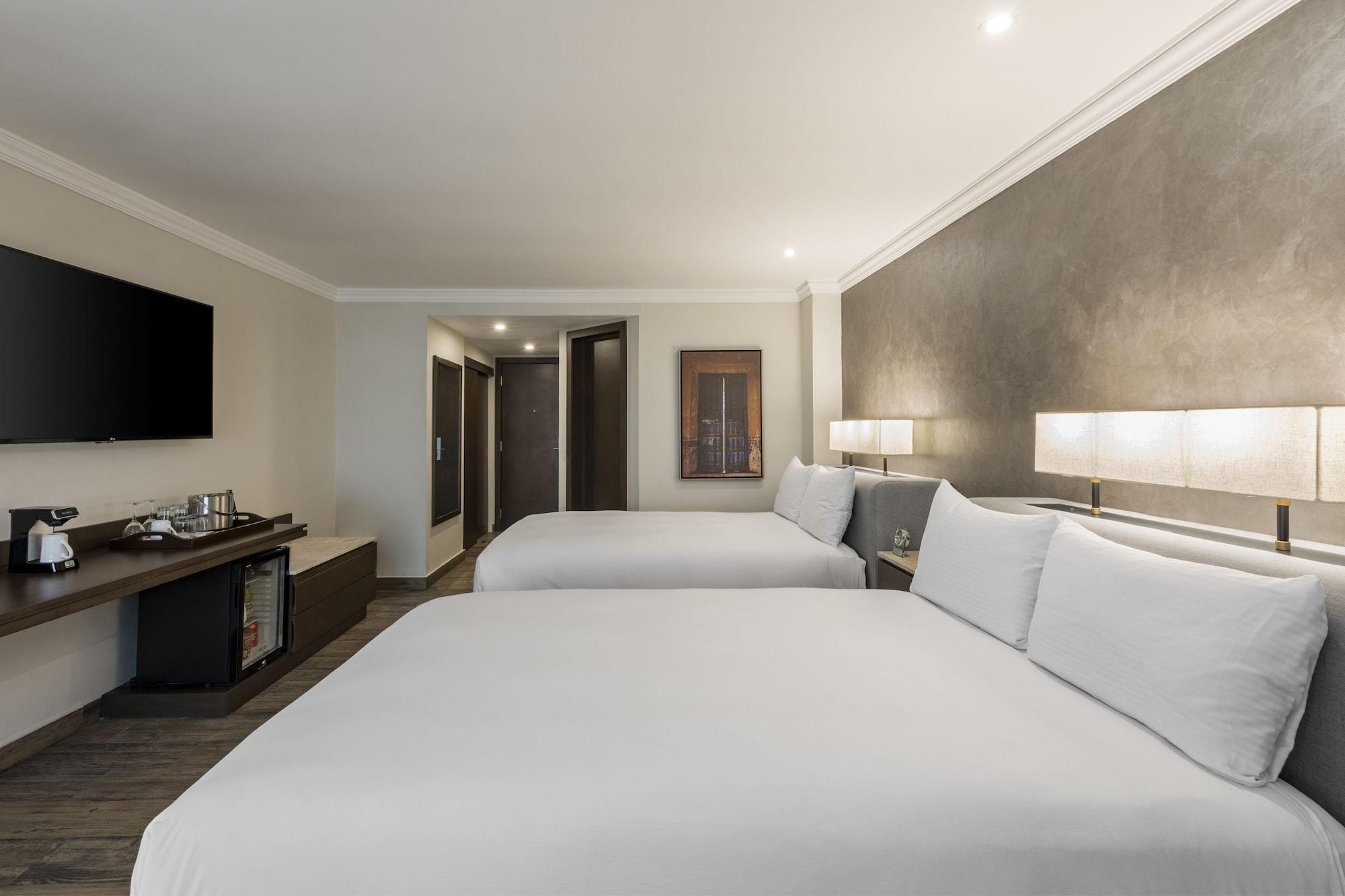 Hyatt Regency 5*