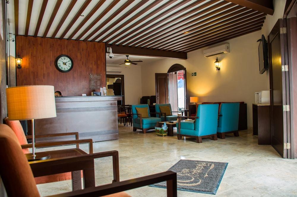 Casa Continental Hotel