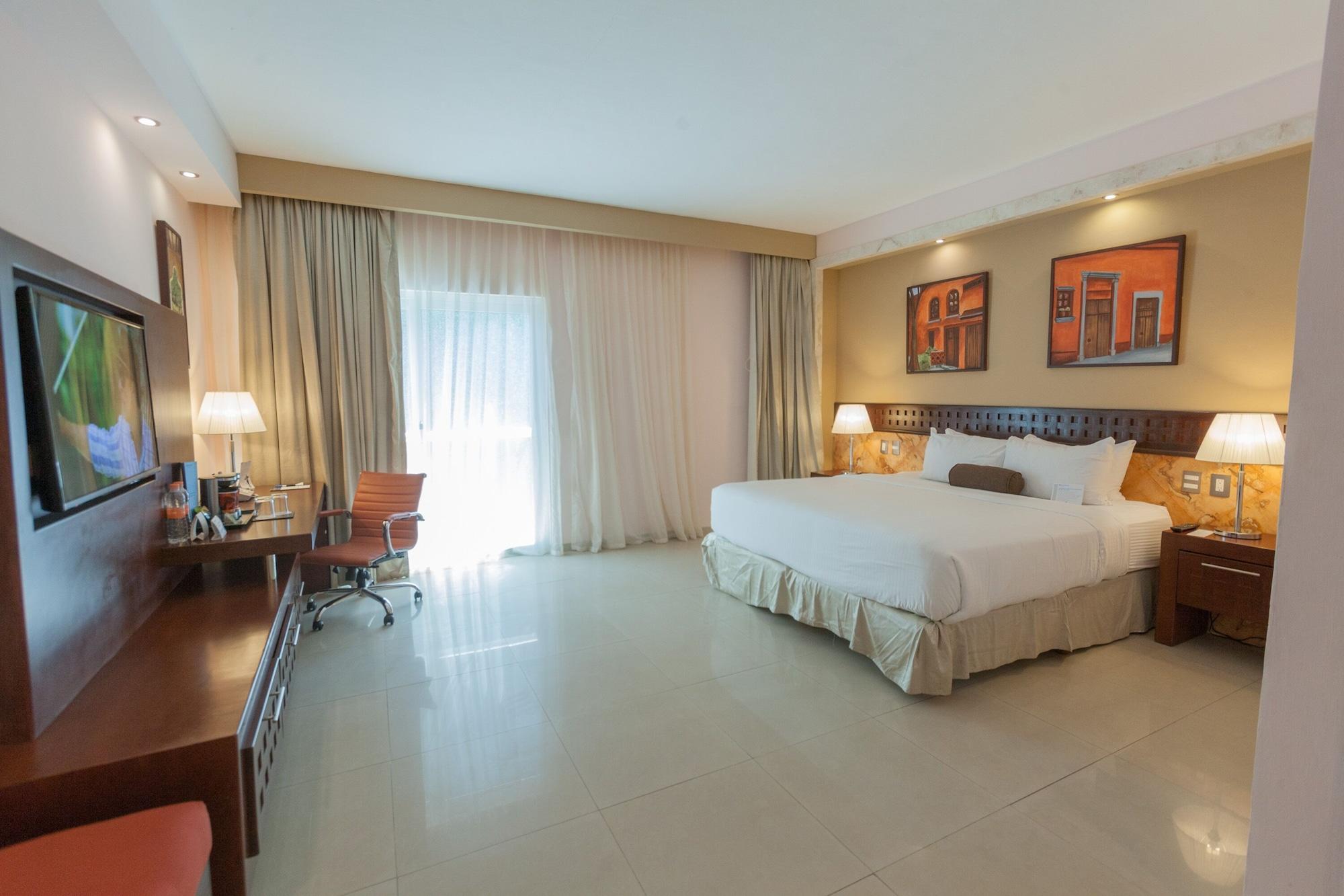 Wyndham Hotel 5*