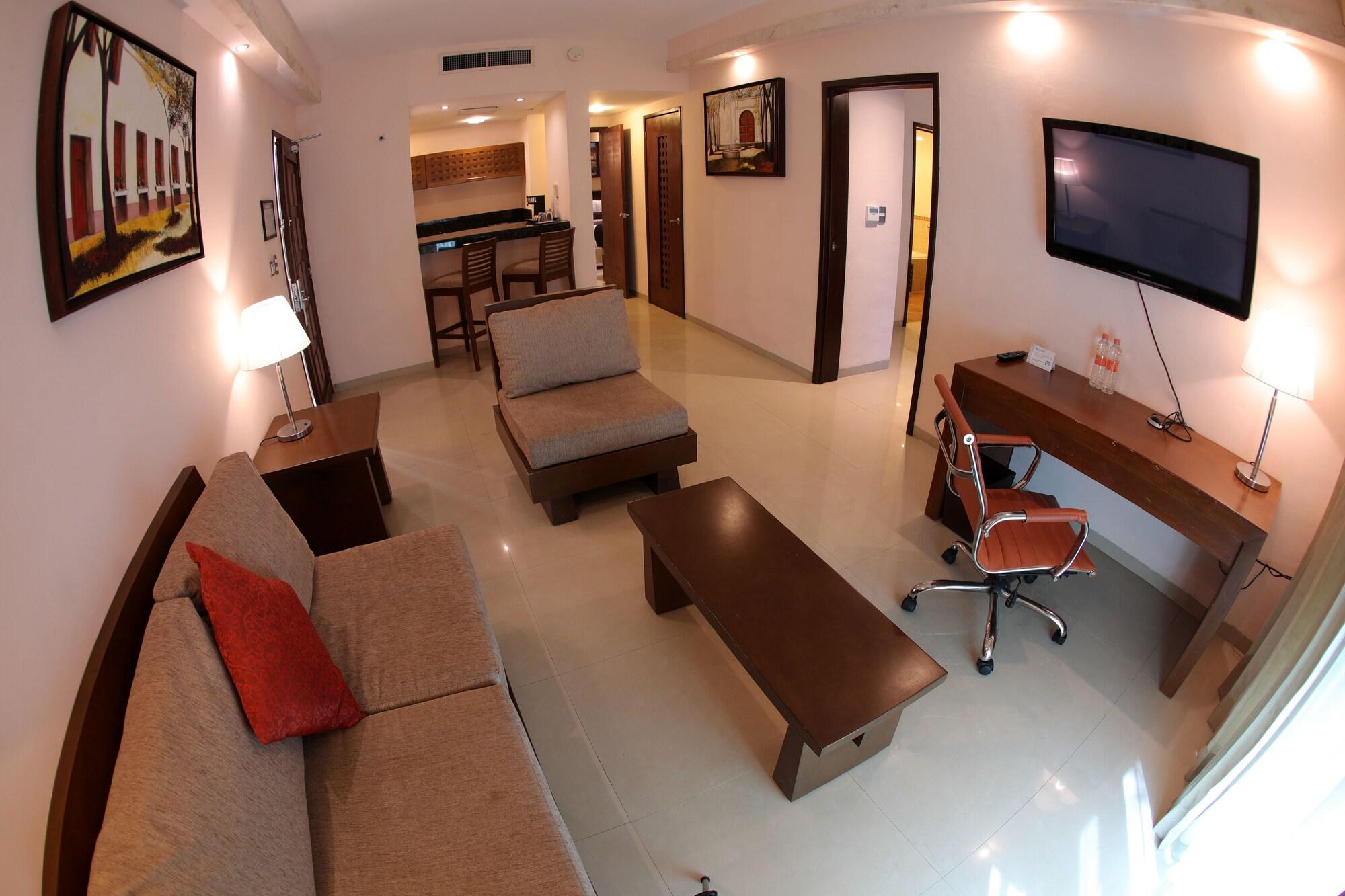 Wyndham Hotel 5*