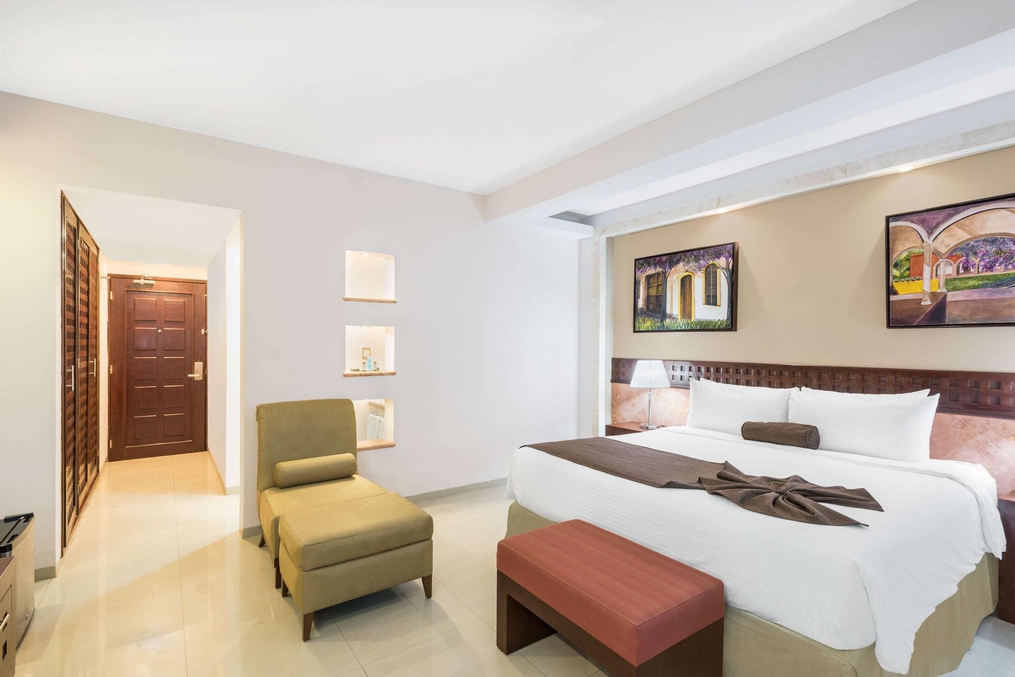 Wyndham Hotel