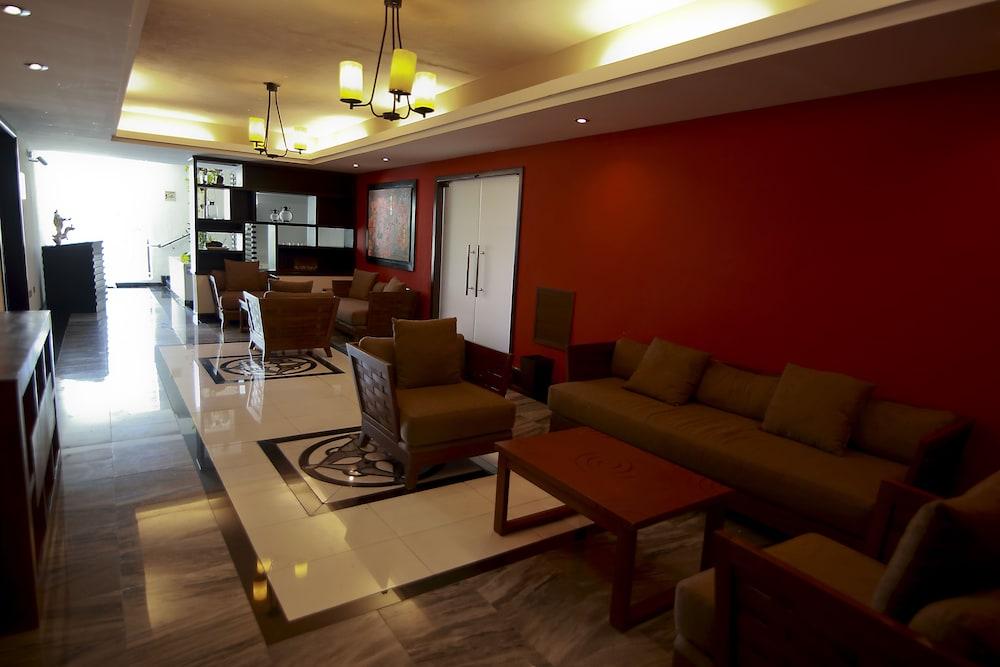 Wyndham Hotel