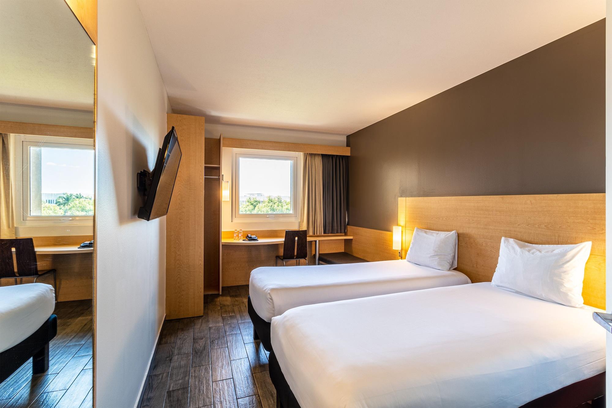 Ibis 3*