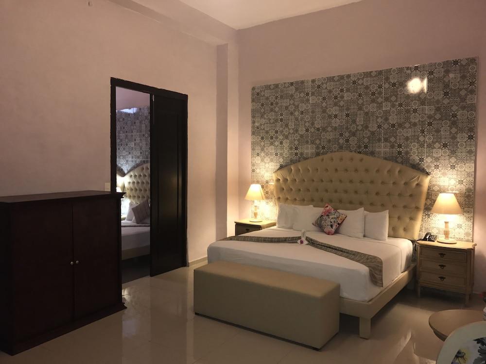 Lavanda Cas Hotel 5*