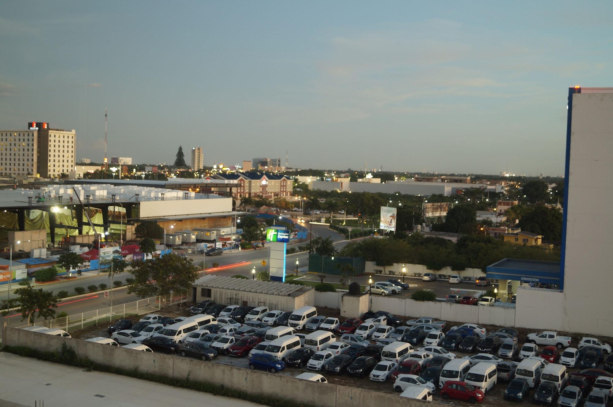 Hotel Hampton By Hilton Mérida