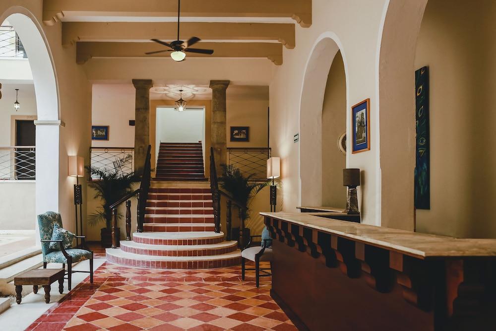 Hotel Merida Hotel 2*