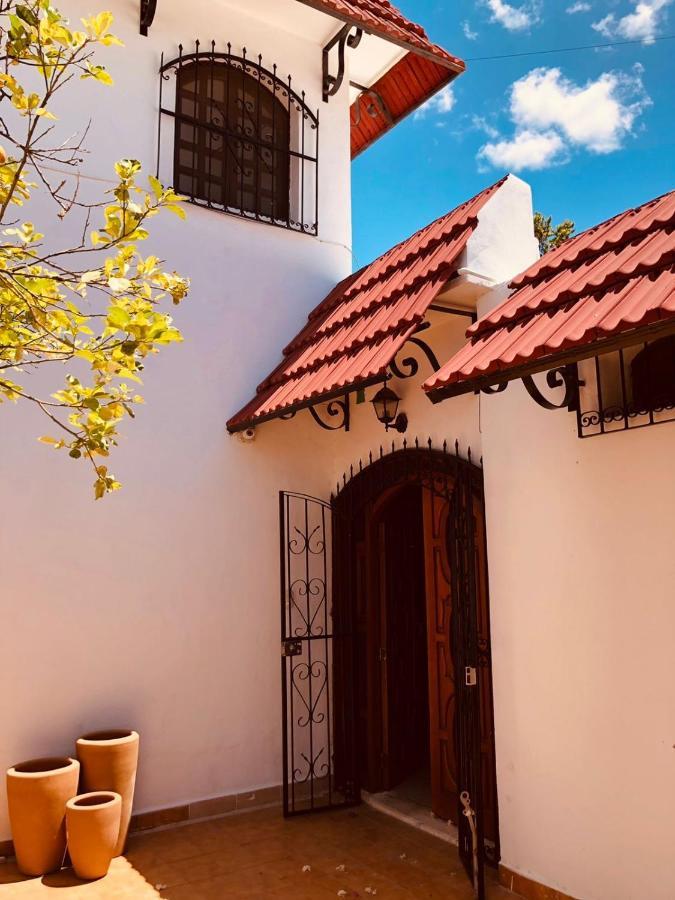 Bugambilia Colonial Charm With Spacious Design And Private Pool Five Minutes From Downtown Villa Mérida