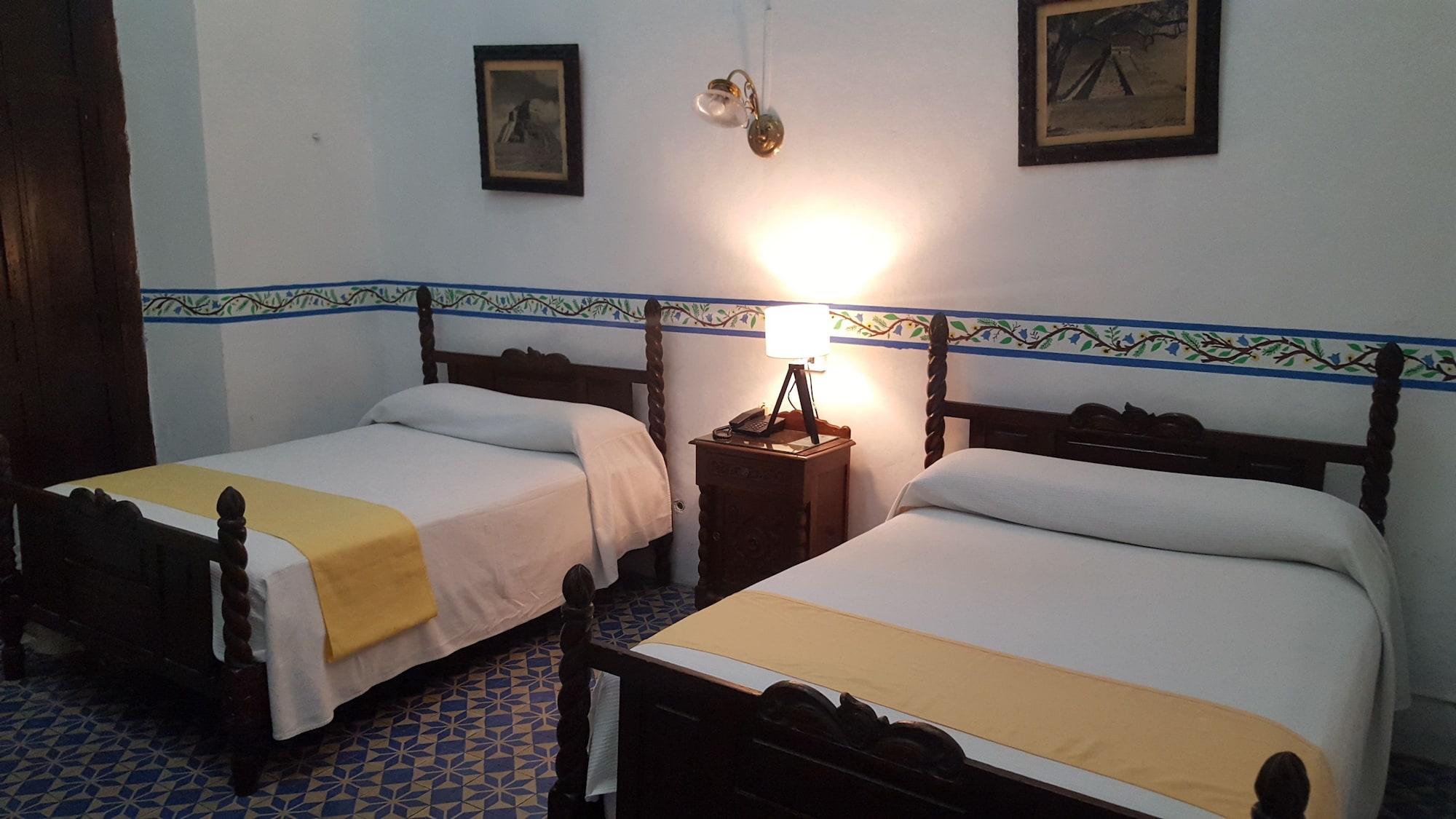 Toledo & Galeria Hotel