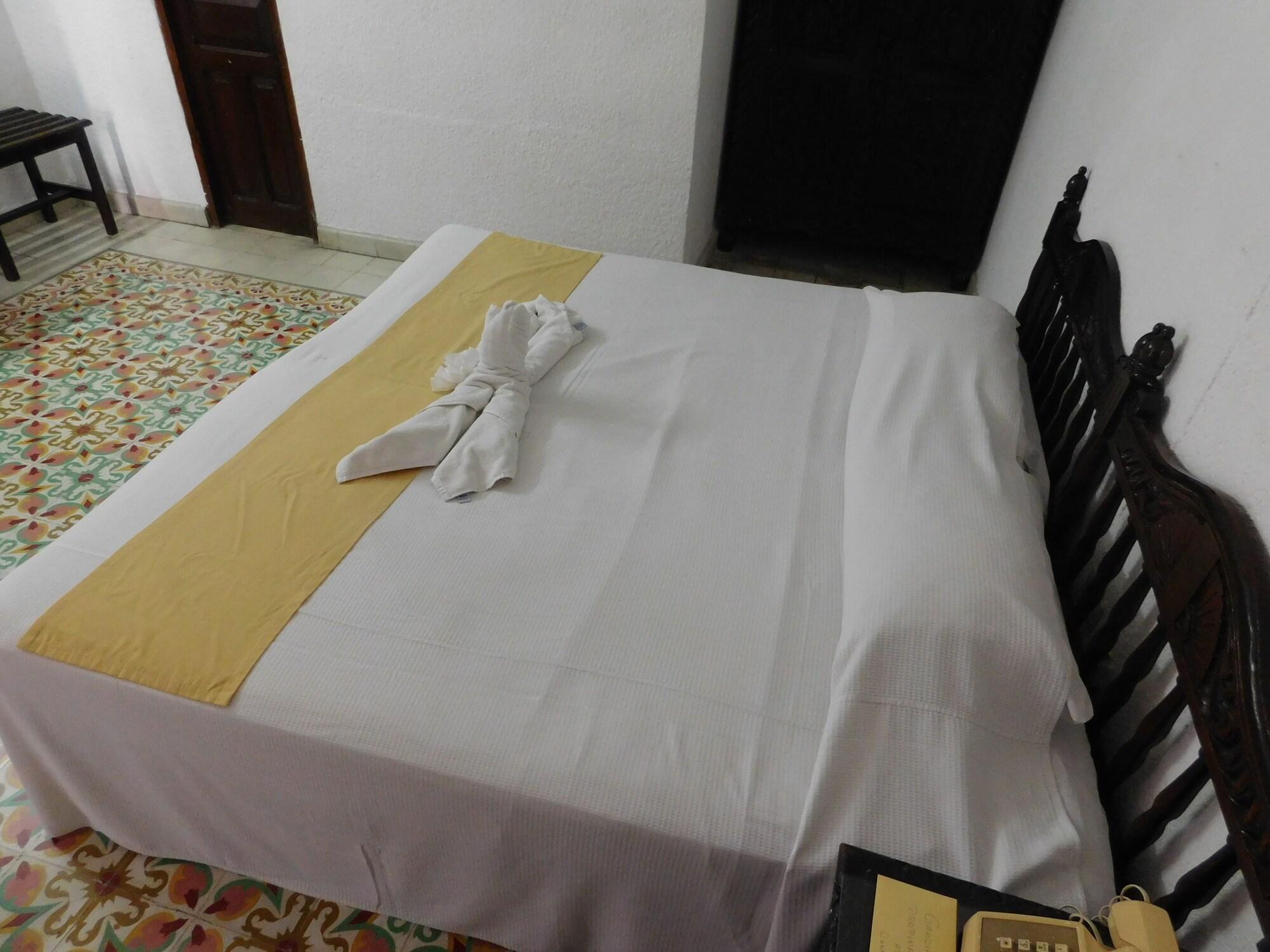 Hotel Toledo & Galeria Merida