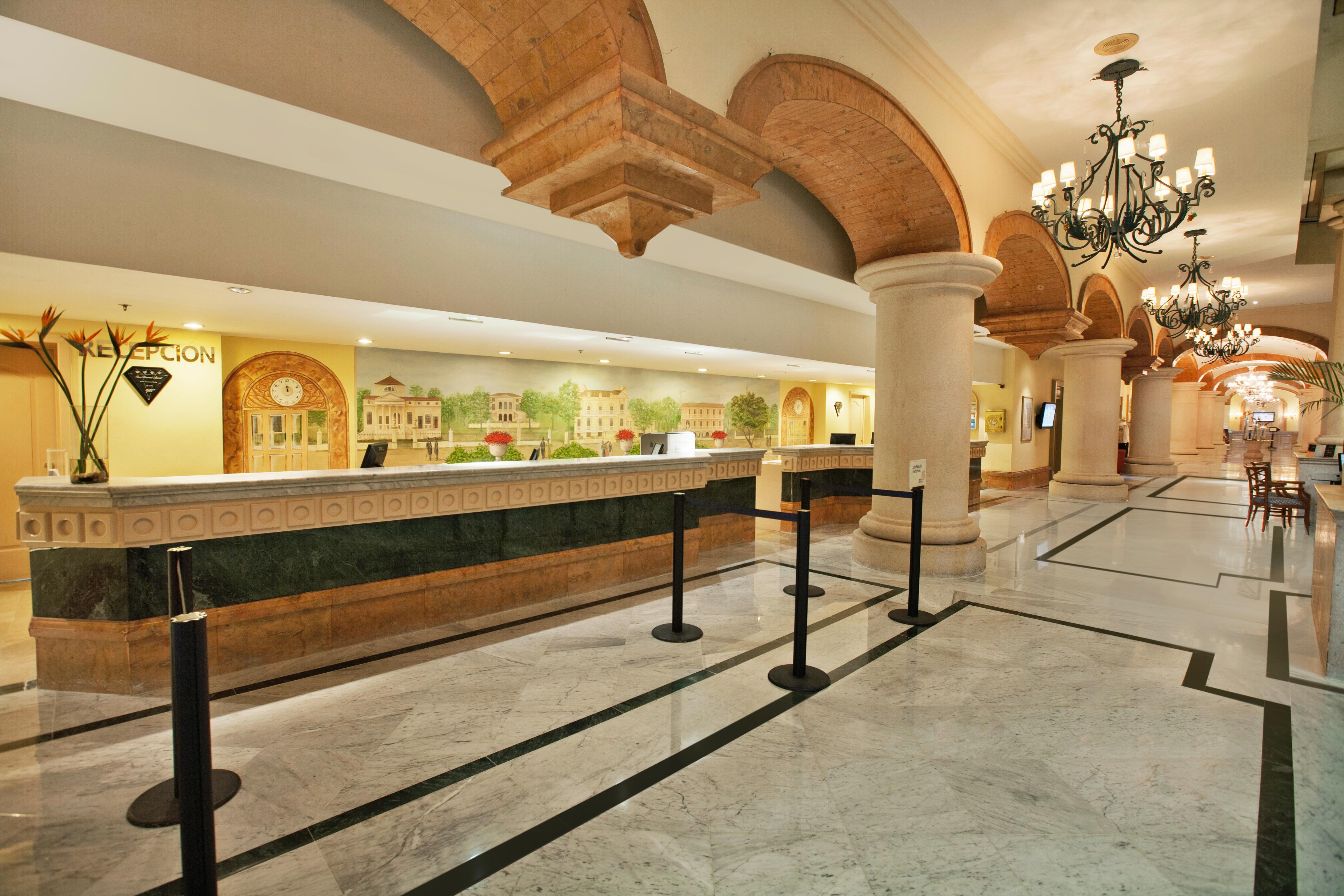 Hotel Fiesta Americana