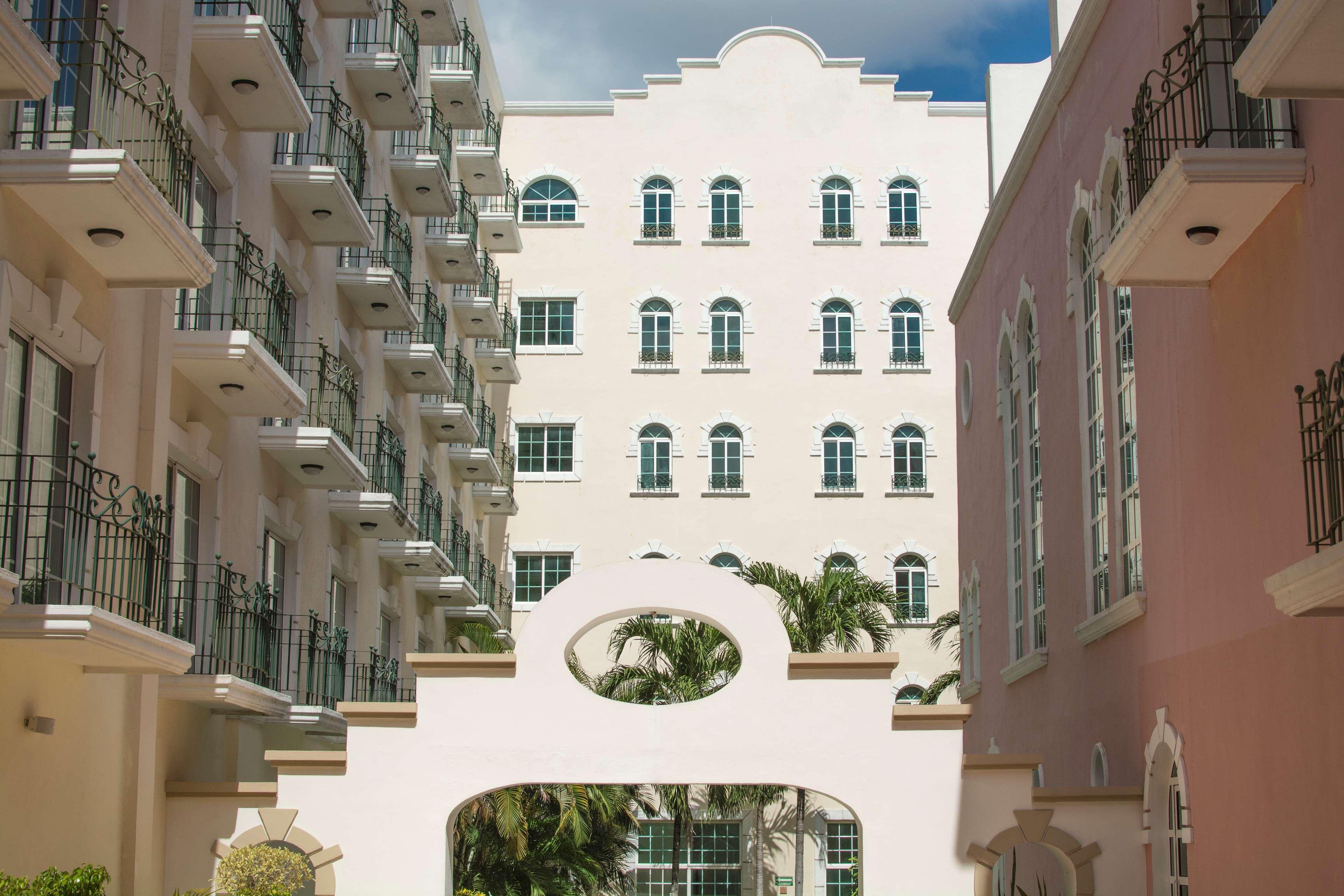 Mercedes Curio Collection By Hilton Mérida