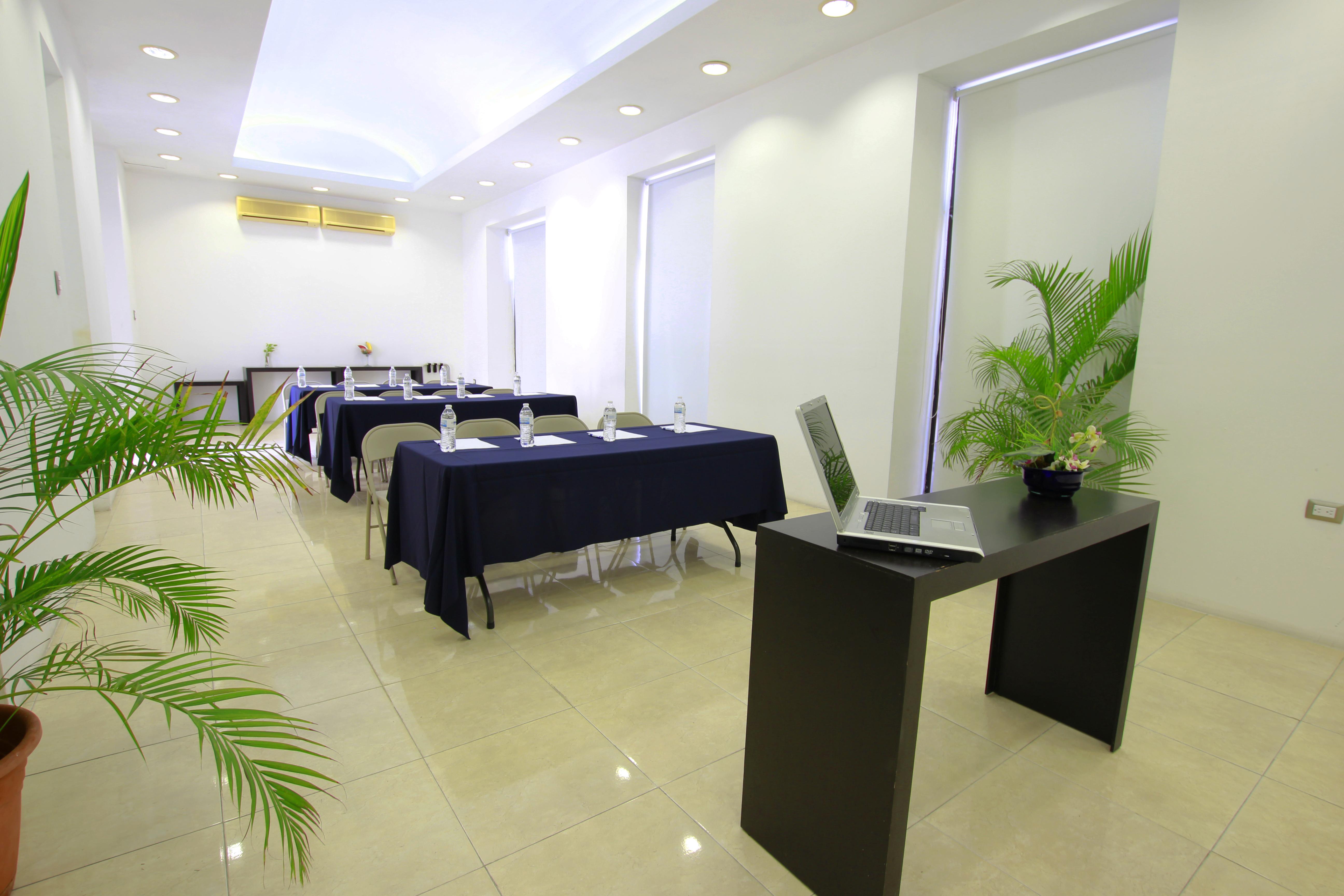Hotel Embajadores Merida