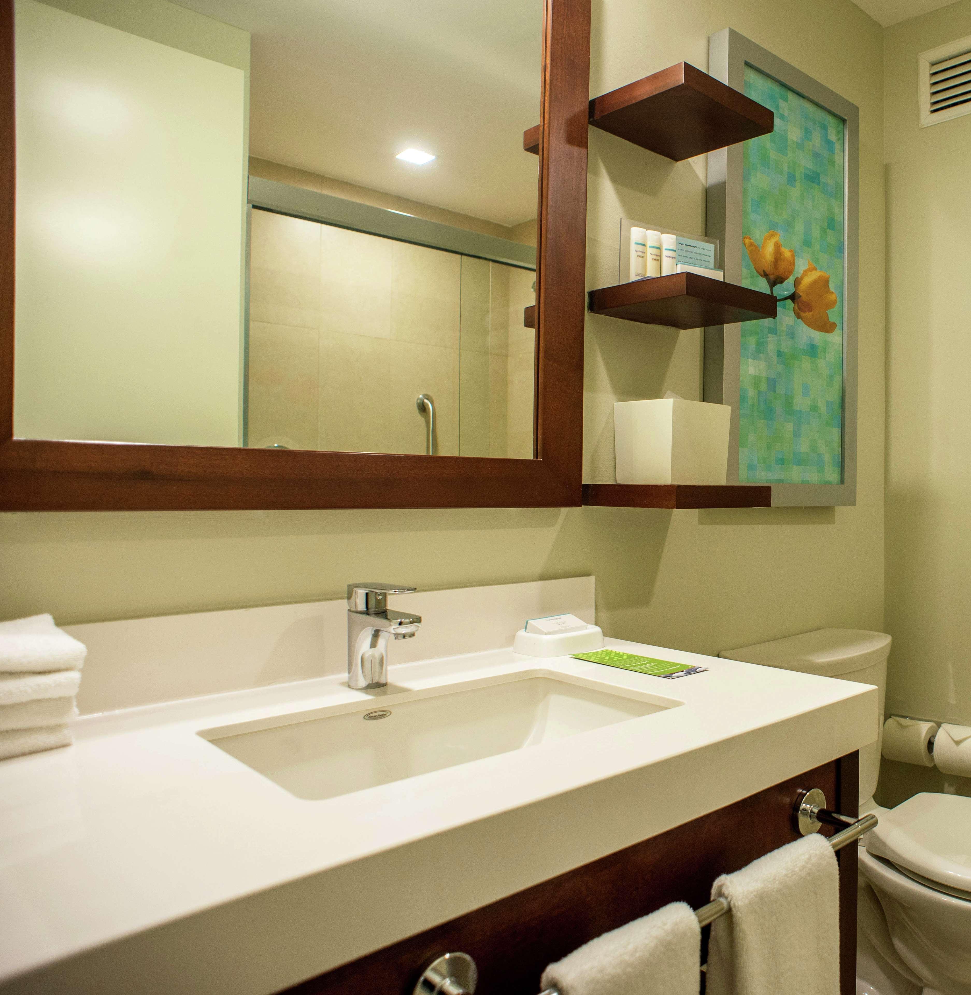Hotel Hampton By Hilton 3*