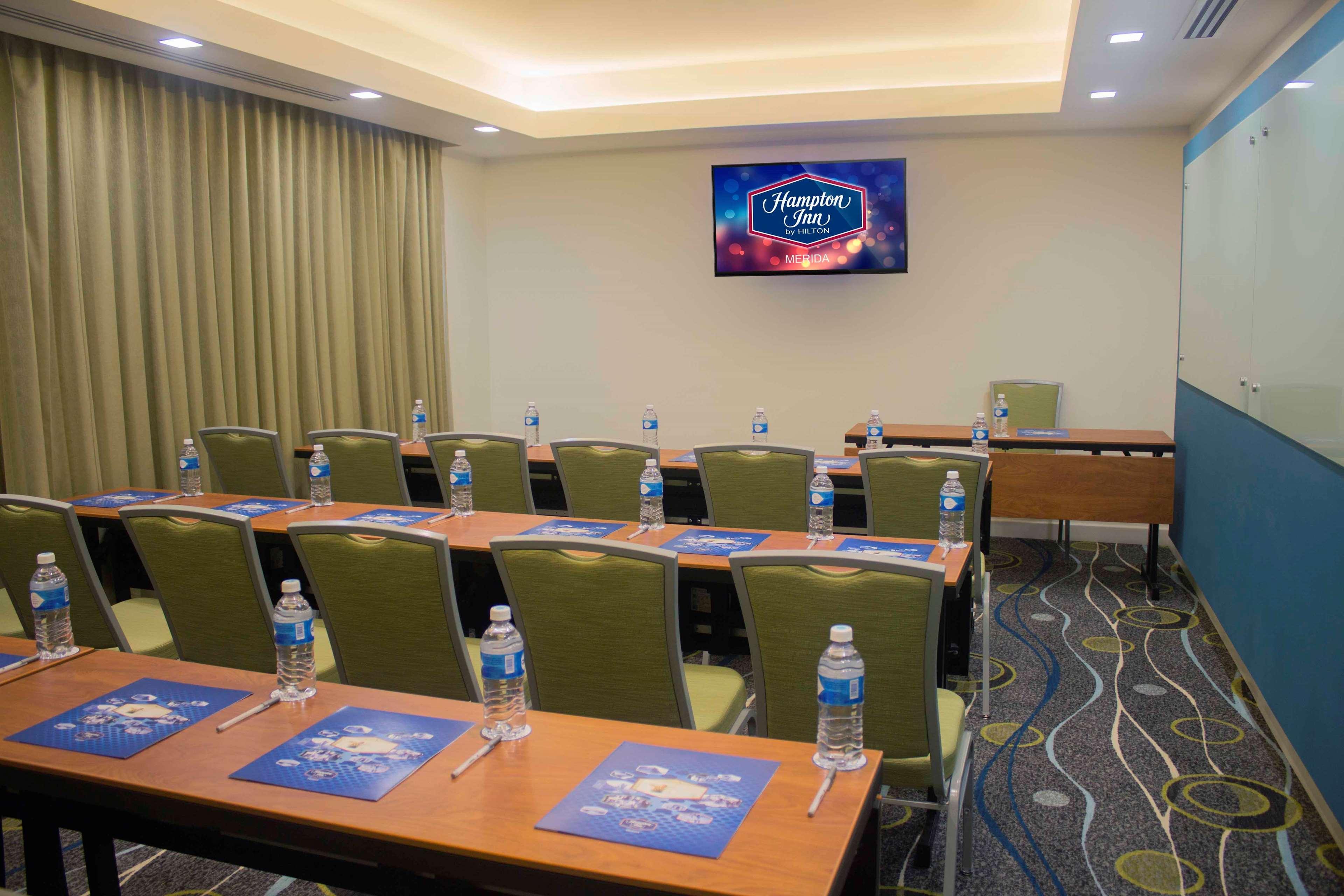 Hotel Hampton By Hilton 3*