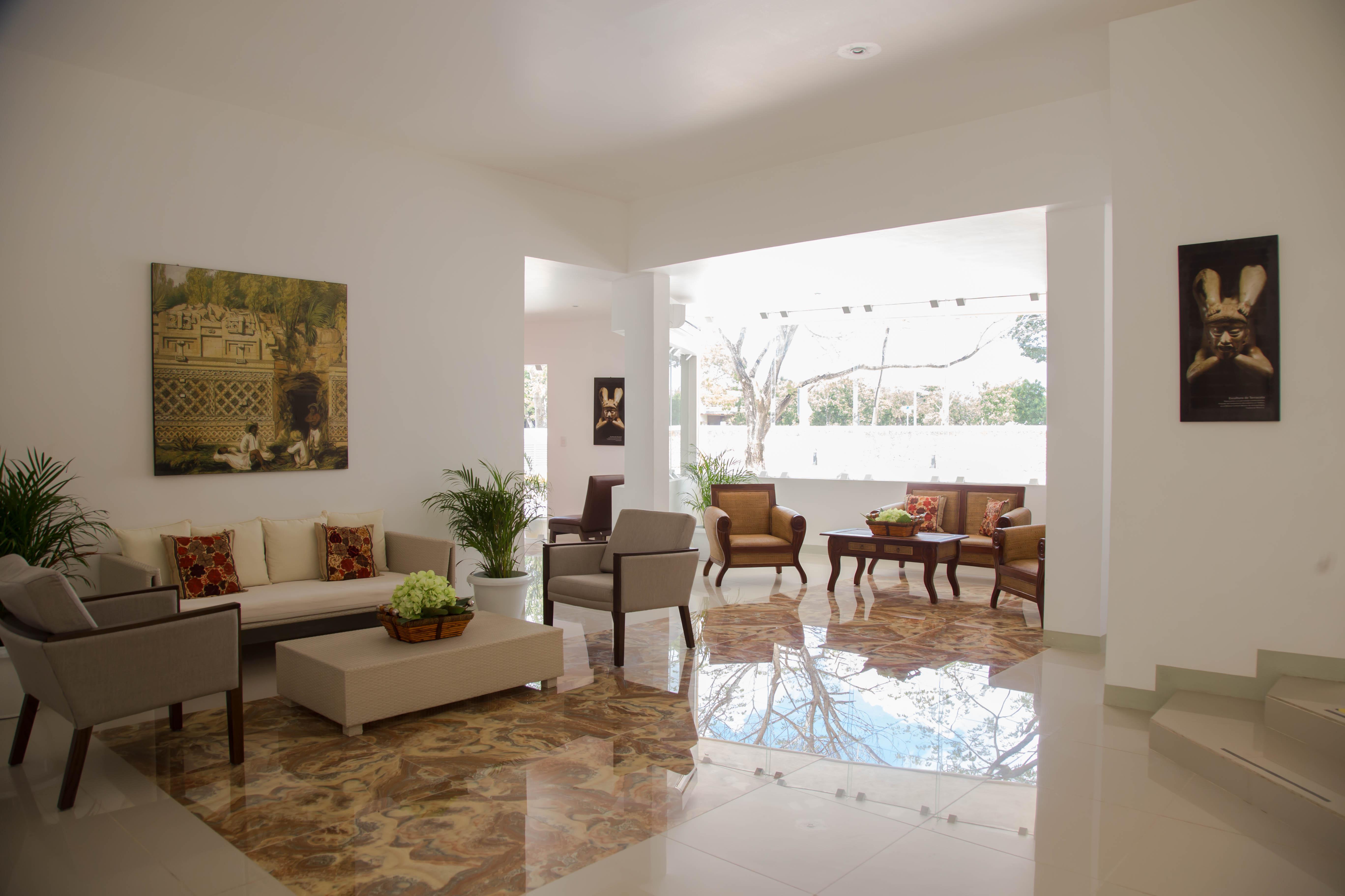 Zar Hotel 3*