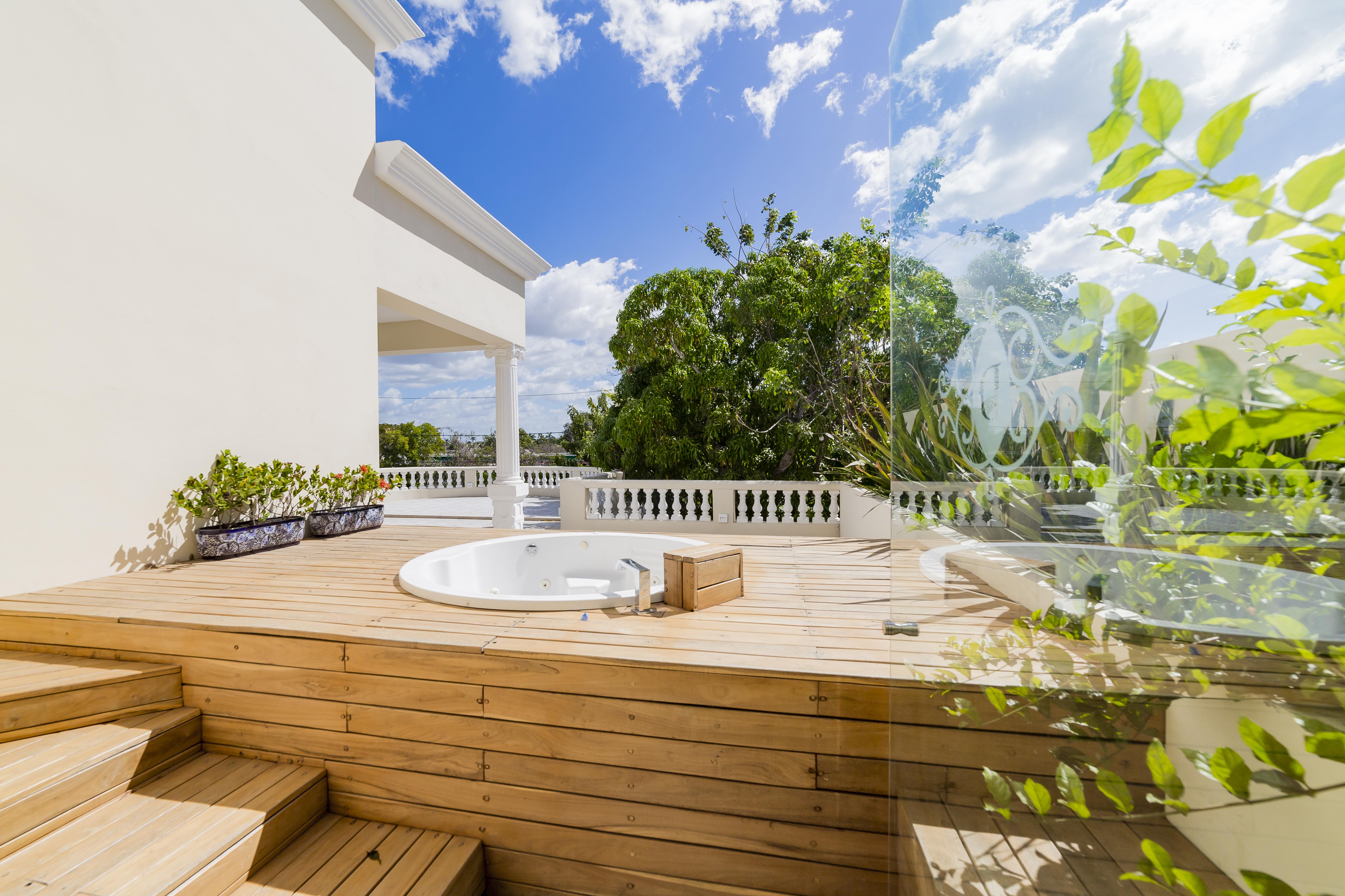 Delfina Mansion Boutique Hotel